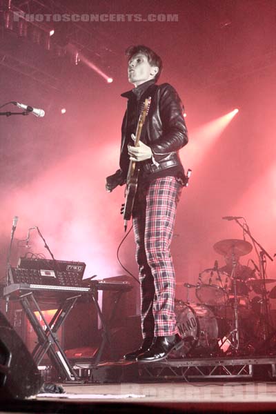 FRANZ FERDINAND - 2009-07-30 - PAREDES DE COURA (Portugal) - Praia do Tabuao - 